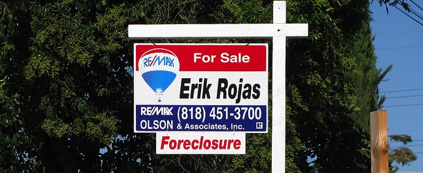 foreclosure sign