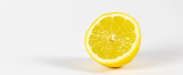 sliced lemon