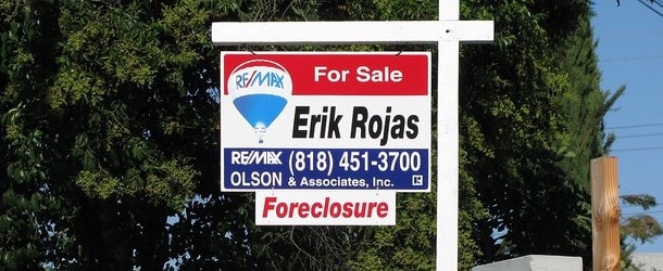 foreclosure sign